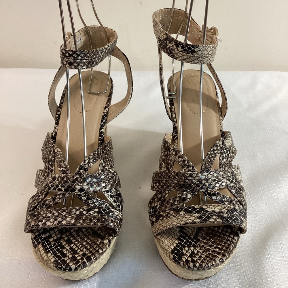 Comfort Snakeskin Ankle Strap Wedge Sandals Size 8 - Picture 3 of 13